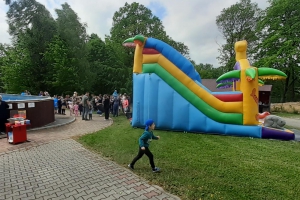 zjeżdżalnia dmuchana